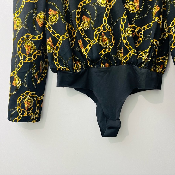 ASTR The Label Black Chain Print Surplice Long Sleeve Bodysuit - Picture 4 of 10